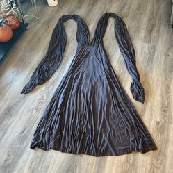 us Lulu’s gray  wrap dress size XS
