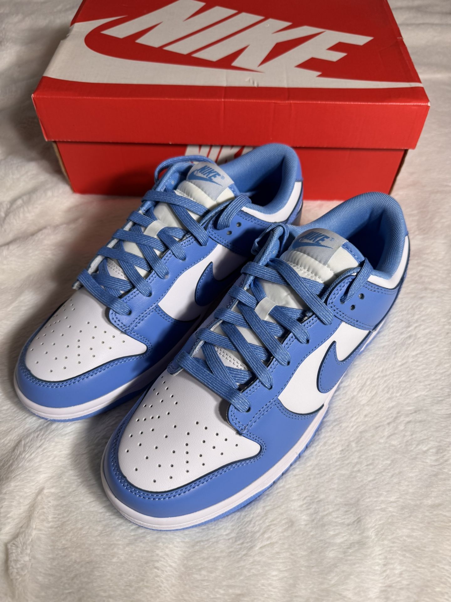 University blue dunk low