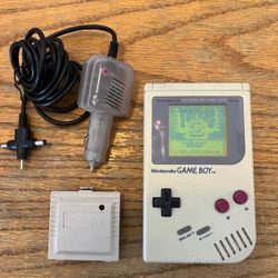 Nintendo Gameboy /Game Boy DMG-01 Original Works Great, Tetris 2 Game & Chargeable Battery Back