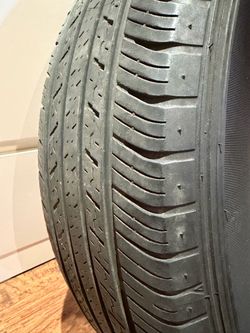 Dunlop tire 225/65R17 102H