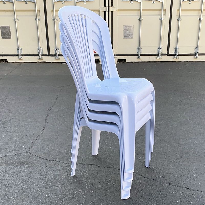 $32 (new) set of (4pcs) stacking plastic chair outdoor patio furniture chairs 17x19x34”