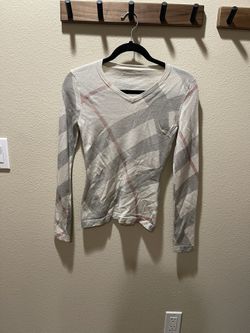 Moving Sale – Women’s Lightweight Check Pattern Sweater (V-Neck, Long Sleeve)