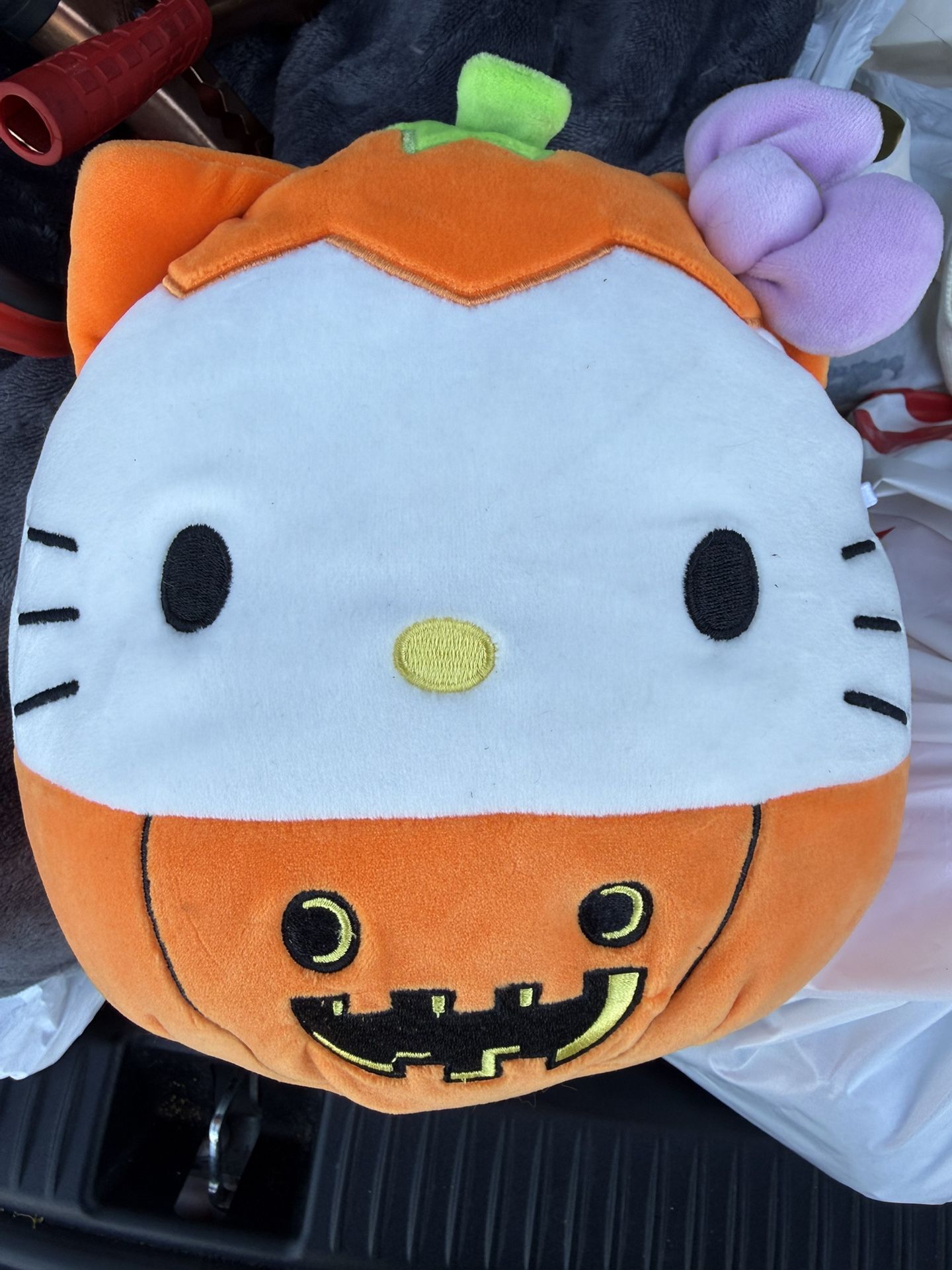 Hello Kitty Squishmallow