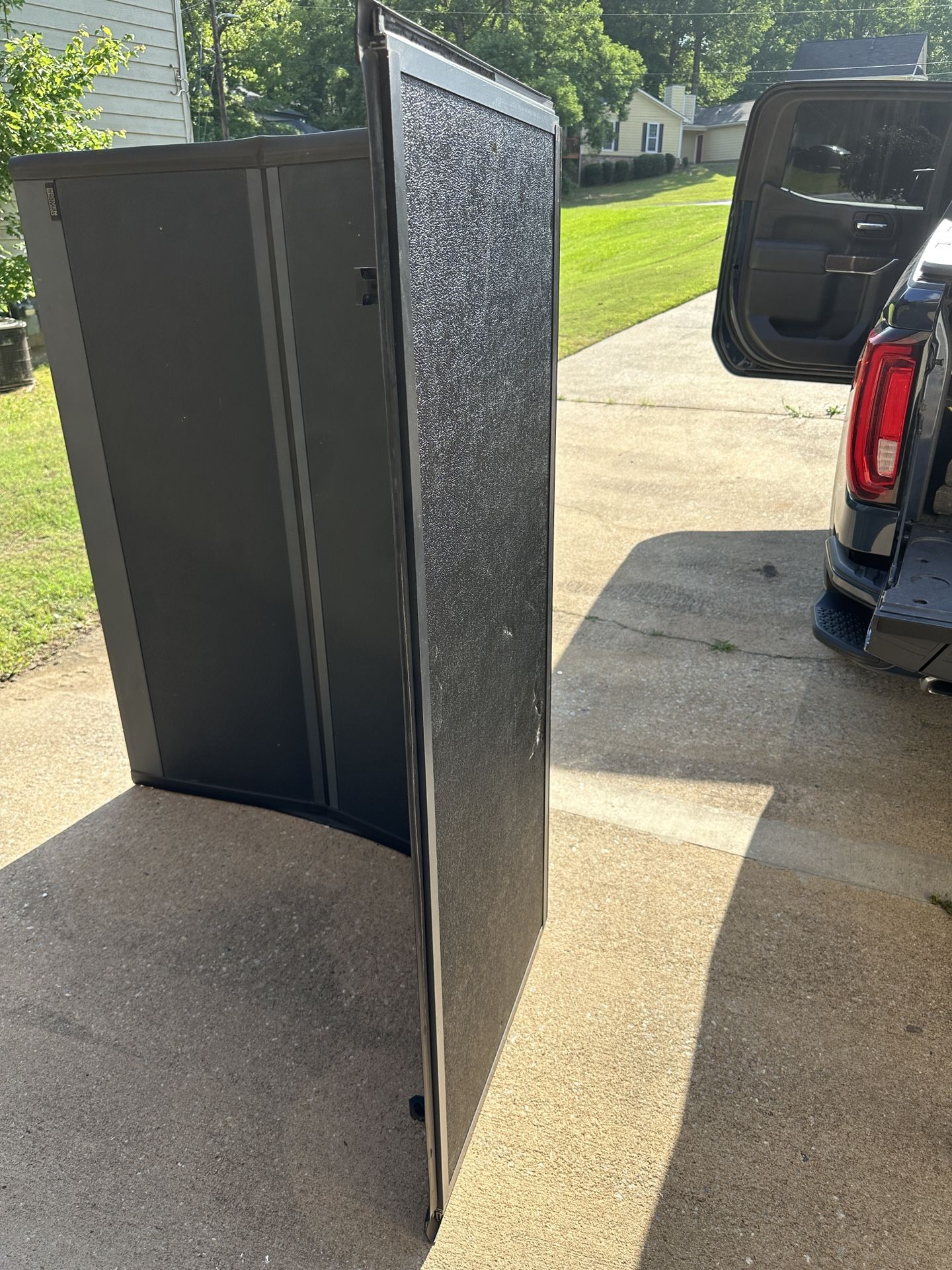 Tri-fold Cover