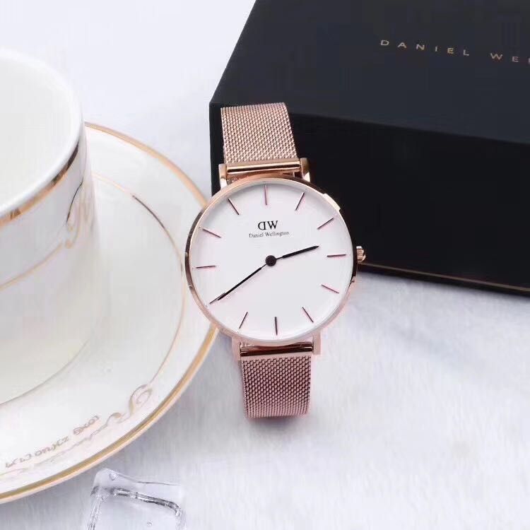 INTRODUCING A NEW ICON Classic Petite Worn By KENDALL JENNER Daniel Wellington Enjoy Your New TIMEPIECE