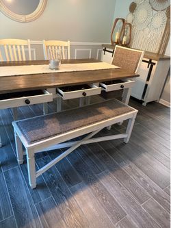 Beautiful Farmhouse style dining set