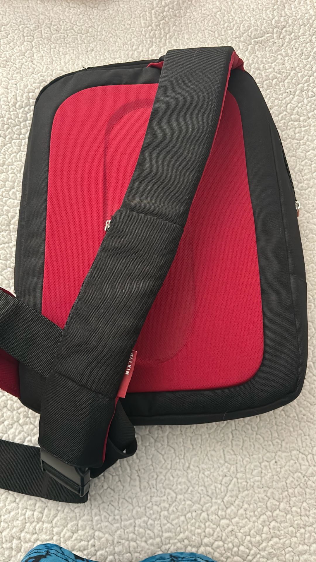 Belkin Core Laptop Sling Padded Backpack