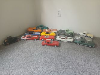 Toy 1:18 Die-Cast Cars