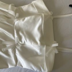 White dress only used ones size XL