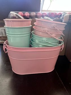 Cute metal decorative storage cans