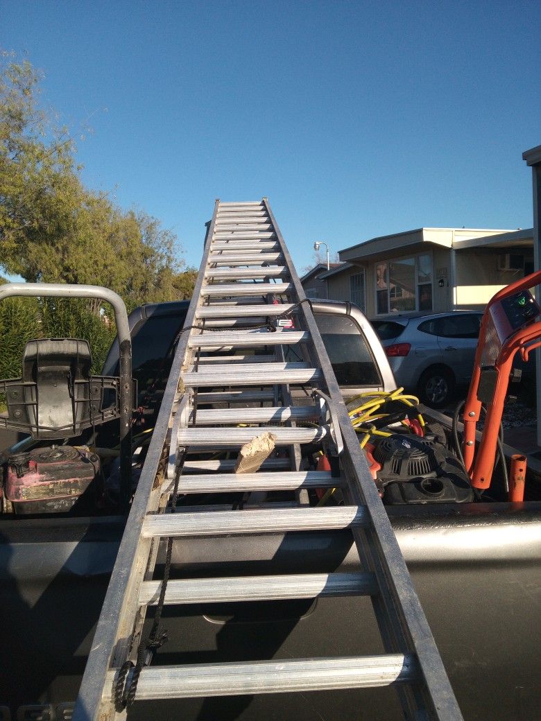 32ft Alum Ladder