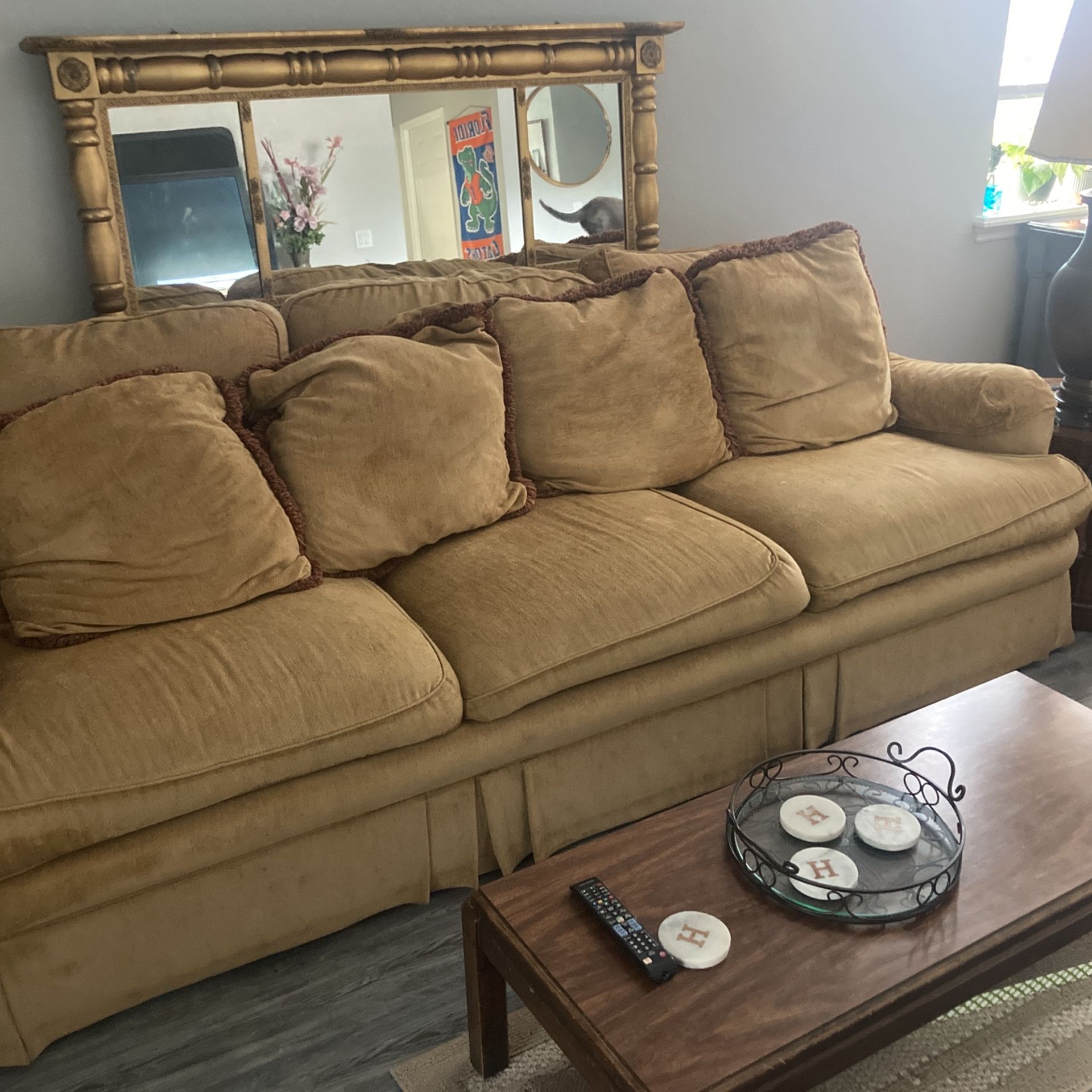 Couch (good condition)  XTRA LG