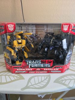 Transformers Bumblebee vs Barricade First Encounter Set