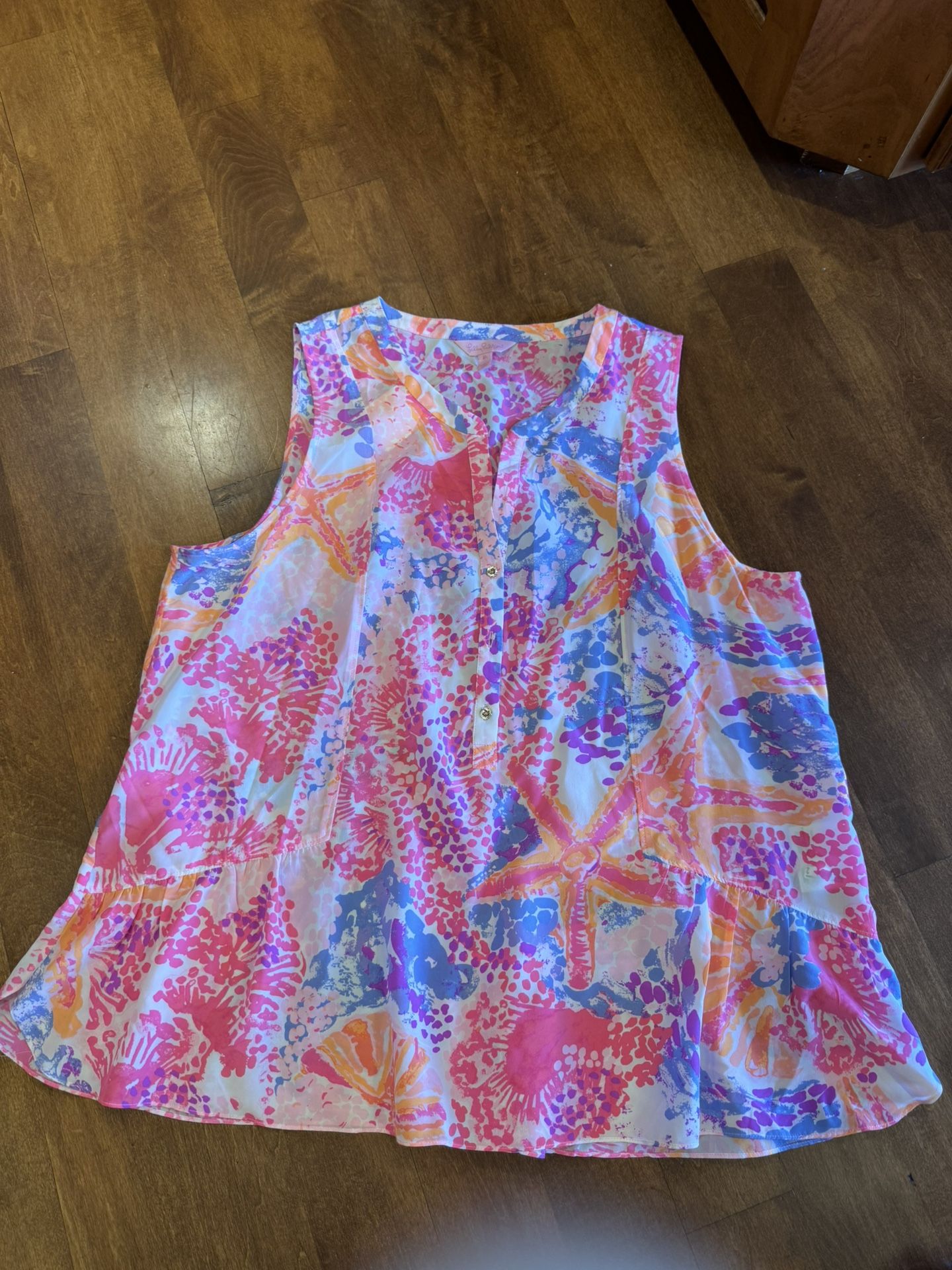 Woman’s Lilly Pulitzer Spring Sheer Top Shipping Available