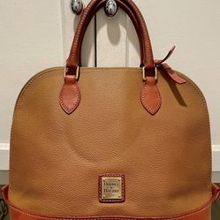 Dooney & Bourke Pebble Grain Zip Zip Handbag in Caramel