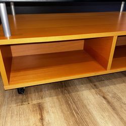 Oak Center/Coffee Table