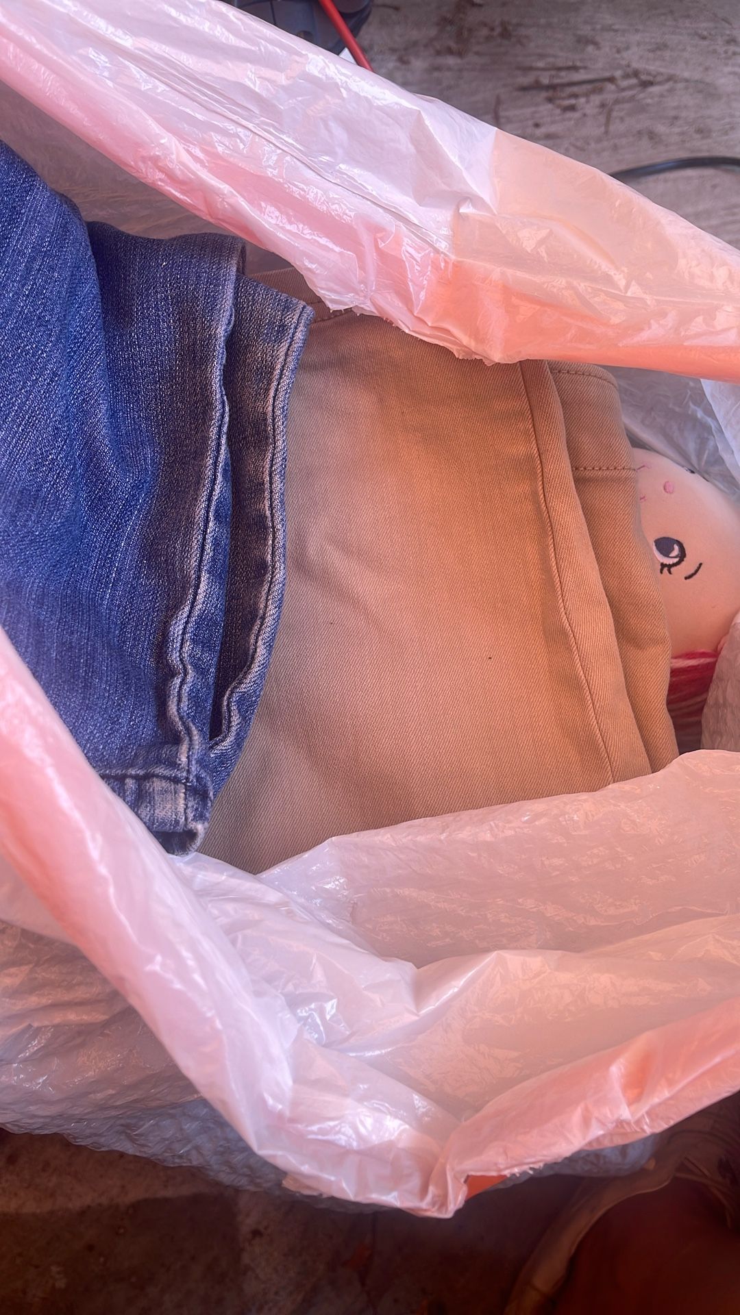 FREE. 💥💥 2 Bag Full Of Clothes Mix Women Men And Children
