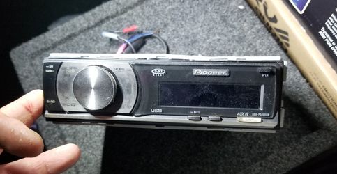 Pioneer premier headunit. No bluetooth