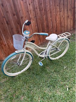 Huffy Deluxe 26” Cruiser Bike