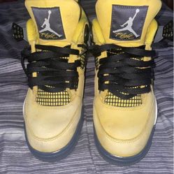 Jordan 4 Size 9