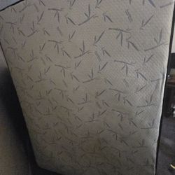 Free Full-size Mattress And Box Spring