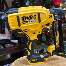 DEWALT 20V MAX XR Lithium-Ion Electric Cordless 18-Gauge Brad Nailer (Tool Only)