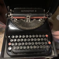 Vintage Remington 5 typewriter