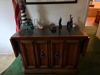 Buffet side table/ china cabinet