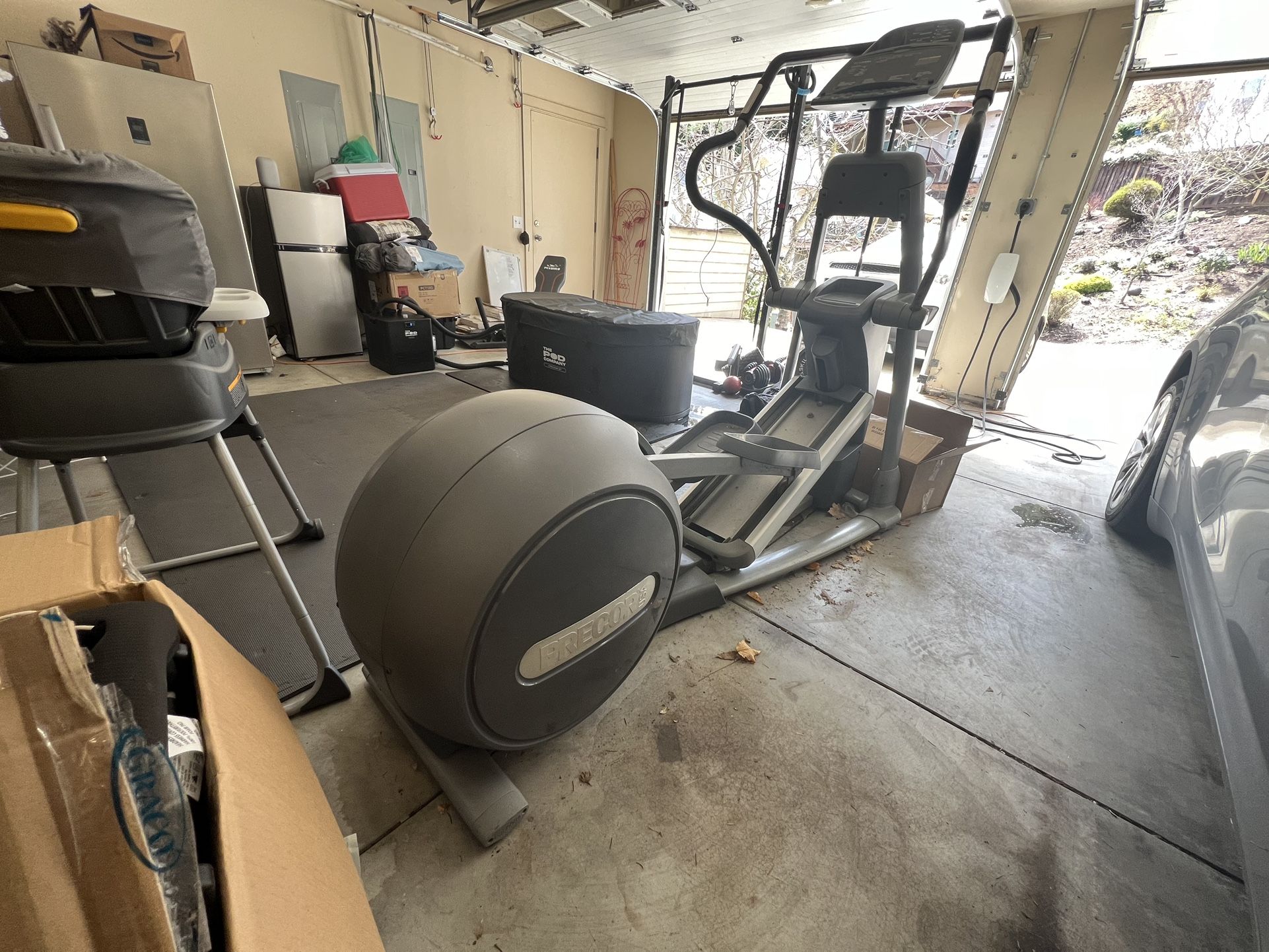 Precor EFX 883 Elliptical Commercial Grade