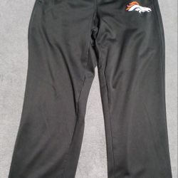 Men's Size Medium Denver Broncos Grey Therma Fit Pants Running Workout Nike