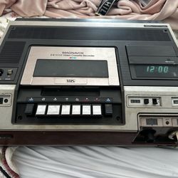Magnavox VCR VHS Player (Vintage Top Loading
