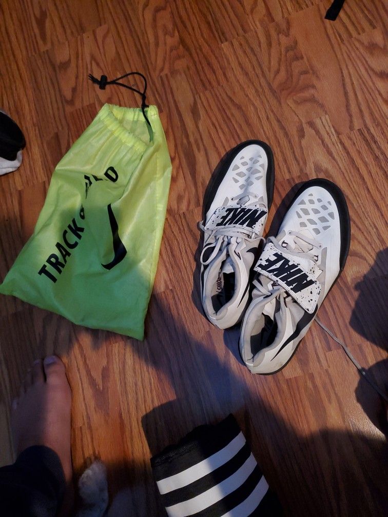 Throwing Shoes