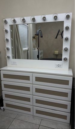 Vanity Mirror & Dresser