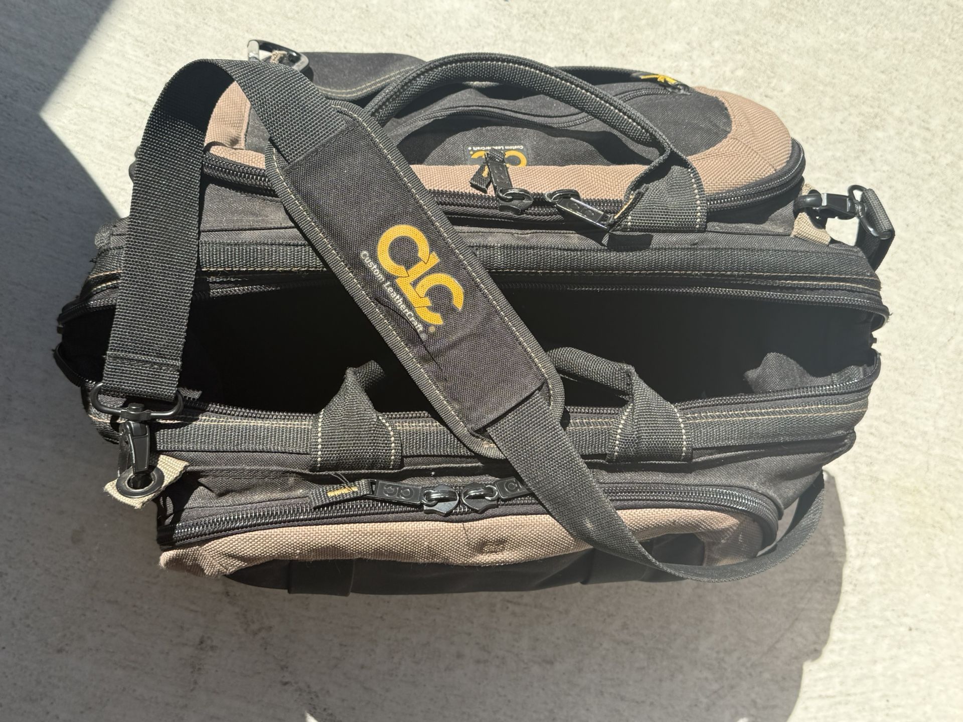 Tools Bag Heavy Duty Custom Leathercraft CLC in Excellent Condition