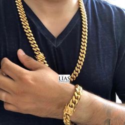 New 18k Yellow Gold Cuban Link Chain And Bracelet 