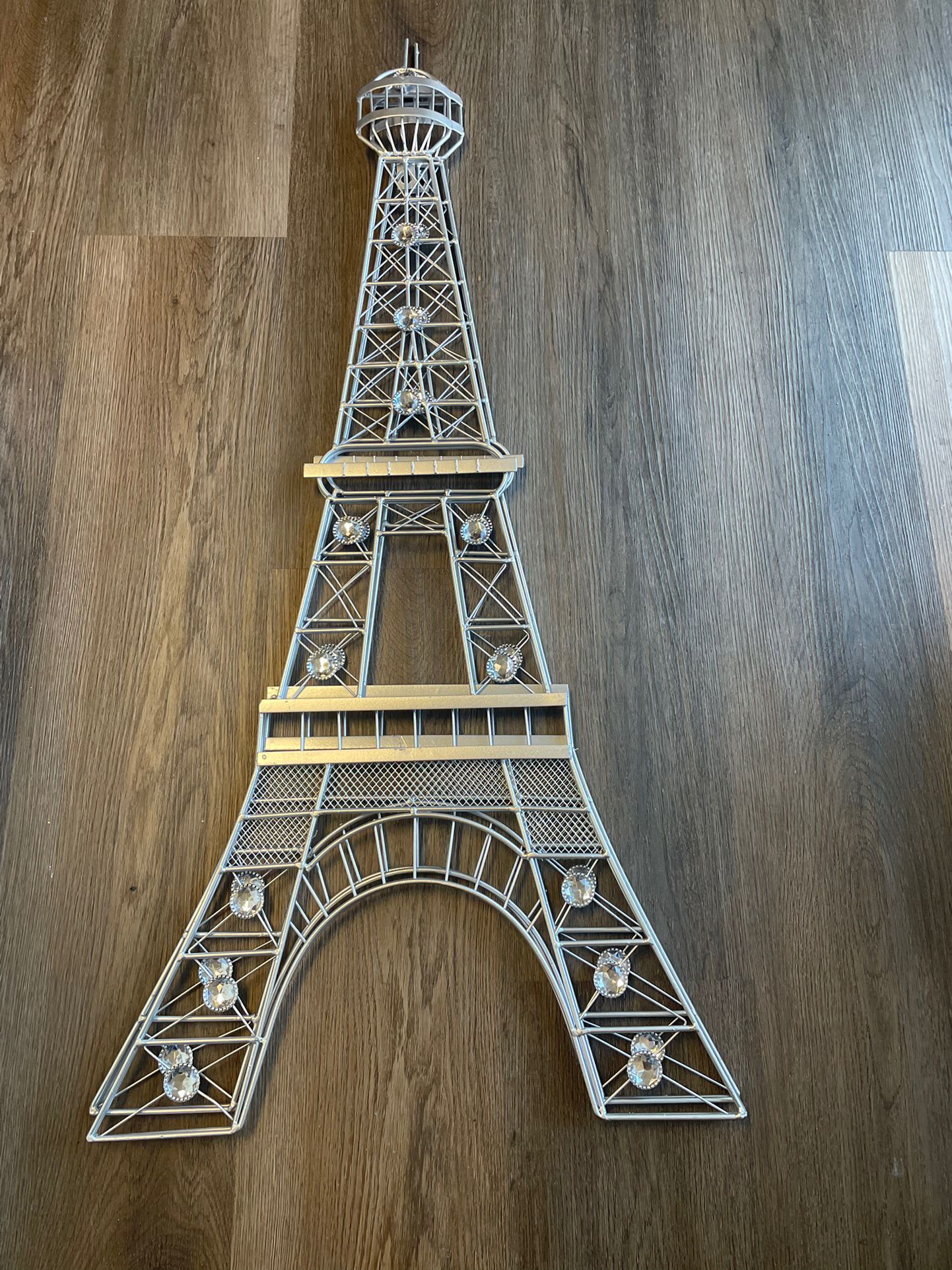 Eiffel tower decorations