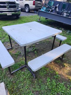 picnic table