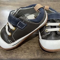 See Kai Run Stevie First Walker Shoes Size 4