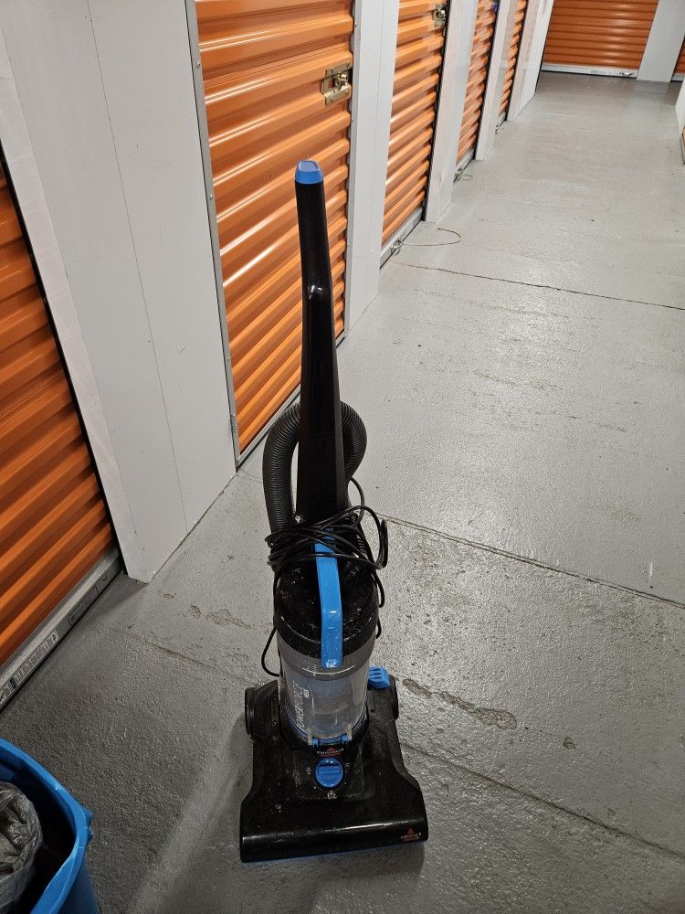 Bissell PowerForce Helix (Blue) – Used, Works Great