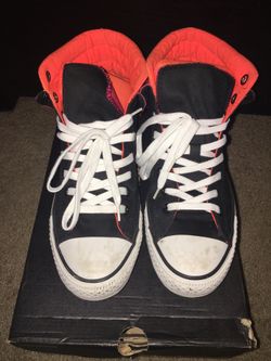 Converse size 9 men’s size 11 women’s unisex
