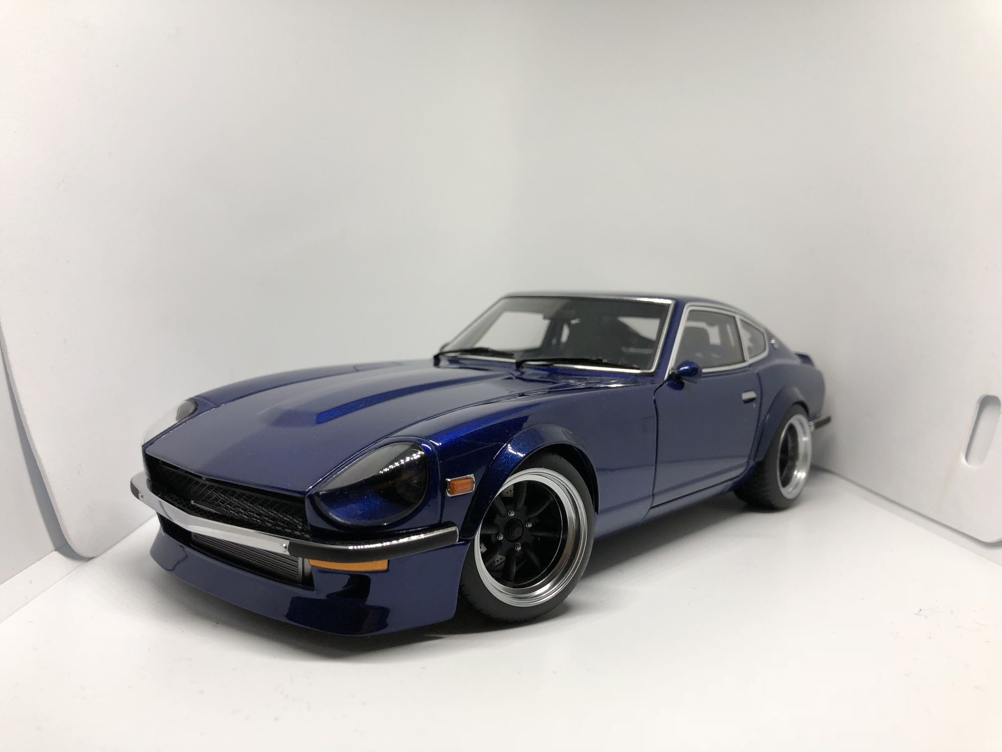 Autoart Midnight Blue Wangan 1/18 Nissan Fairlady Z S30 Devil'S