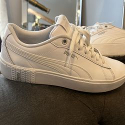 Pumas Size 8.5 
