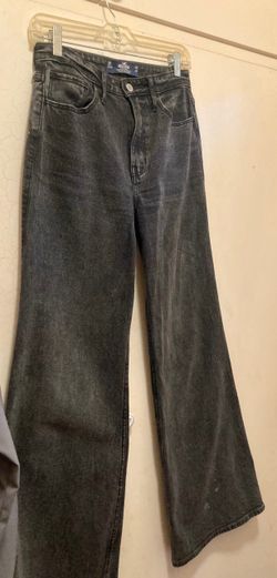 Hollister woman Blk baggi Jean size 26/31 good. Condition