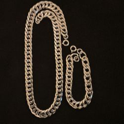 18” SilverTone Link Set With Matching 8” Bracelet..For Men Or Women