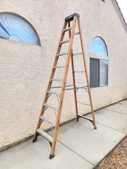 Husky 10 ft Electrician Ladder