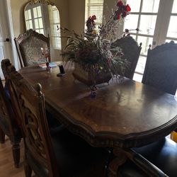 Dining Room Table 