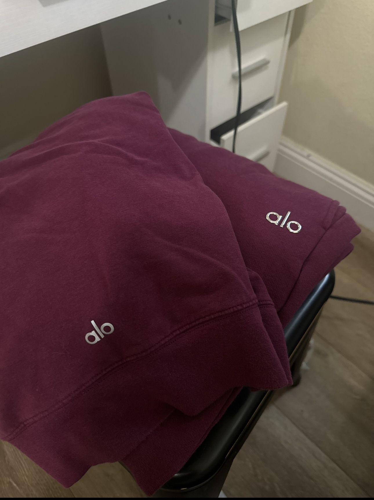 Alo Burgundy Set