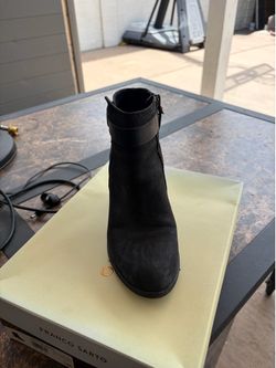 Mid black boot