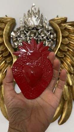 Brand New small Strawberry Shape Wall Hanging Heart. Local Pick Up $10