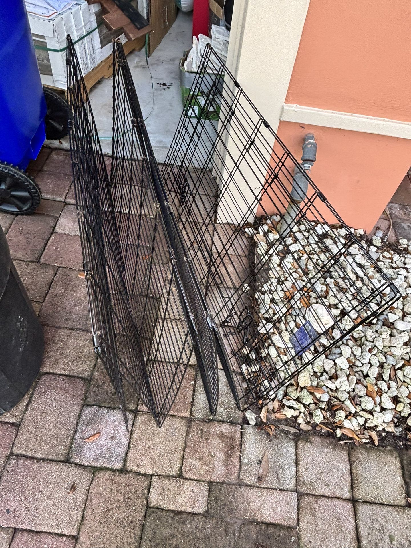 Large indoor/outdoor Puppy Playpen